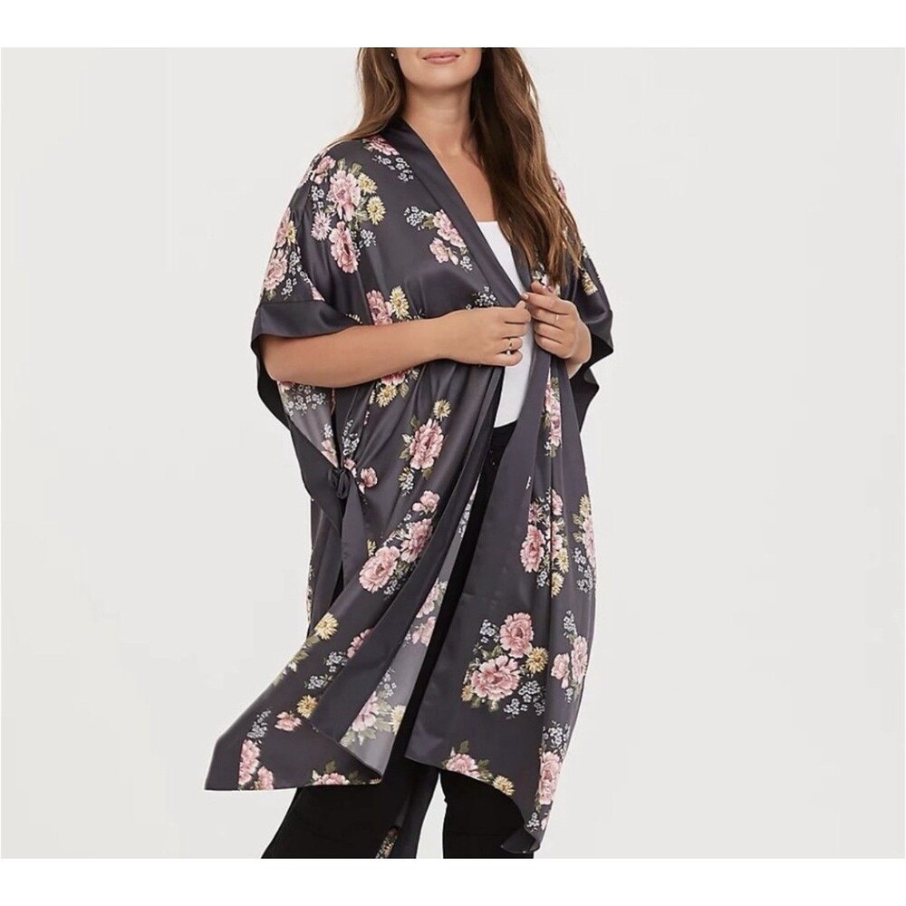 EUC Torrid Slate Grey Floral Satin Side-Tie Ruana Kimono Duster Plus Size O/S